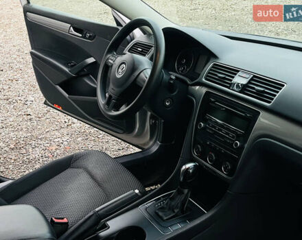 Серый Фольксваген Пассат, объемом двигателя 2.5 л и пробегом 254 тыс. км за 8700 $, фото 19 на Automoto.ua