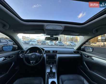 Серый Фольксваген Пассат, объемом двигателя 2.5 л и пробегом 174 тыс. км за 9999 $, фото 5 на Automoto.ua