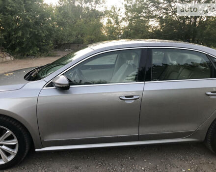 Серый Фольксваген Пассат, объемом двигателя 2.5 л и пробегом 133 тыс. км за 11111 $, фото 37 на Automoto.ua
