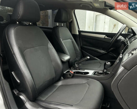 Серый Фольксваген Пассат, объемом двигателя 2.48 л и пробегом 254 тыс. км за 9800 $, фото 13 на Automoto.ua