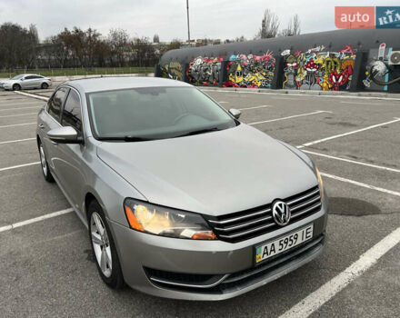 Сірий Фольксваген Пассат, об'ємом двигуна 2.48 л та пробігом 290 тис. км за 9300 $, фото 3 на Automoto.ua