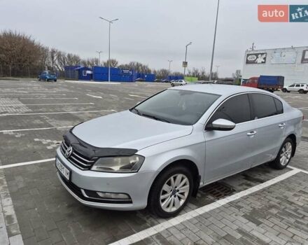 Серый Фольксваген Пассат, объемом двигателя 1.8 л и пробегом 193 тыс. км за 7600 $, фото 1 на Automoto.ua