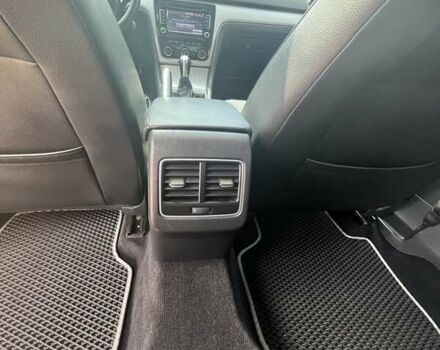 Серый Фольксваген Пассат, объемом двигателя 2.5 л и пробегом 186 тыс. км за 11200 $, фото 19 на Automoto.ua