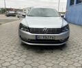 Серый Фольксваген Пассат, объемом двигателя 2.5 л и пробегом 180 тыс. км за 11300 $, фото 2 на Automoto.ua