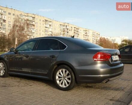 Серый Фольксваген Пассат, объемом двигателя 2.5 л и пробегом 140 тыс. км за 9900 $, фото 1 на Automoto.ua