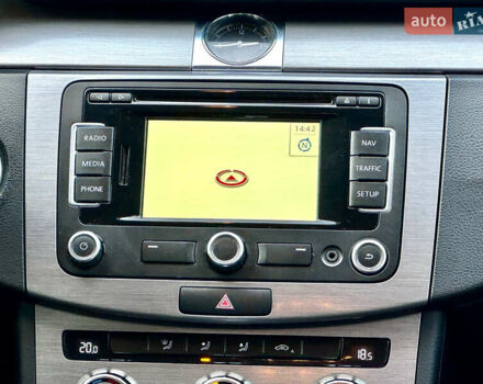 Сірий Фольксваген Пассат, об'ємом двигуна 1.97 л та пробігом 220 тис. км за 11499 $, фото 76 на Automoto.ua