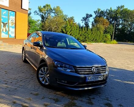 Серый Фольксваген Пассат, объемом двигателя 2.5 л и пробегом 170 тыс. км за 7700 $, фото 4 на Automoto.ua