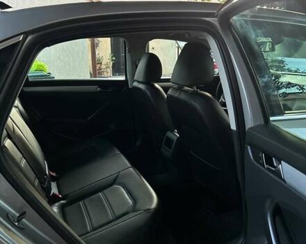 Серый Фольксваген Пассат, объемом двигателя 2.5 л и пробегом 251 тыс. км за 10999 $, фото 26 на Automoto.ua