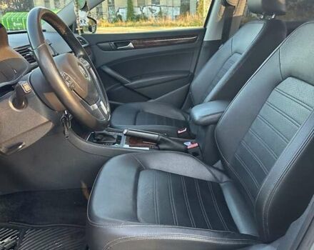 Серый Фольксваген Пассат, объемом двигателя 2.5 л и пробегом 276 тыс. км за 10500 $, фото 8 на Automoto.ua