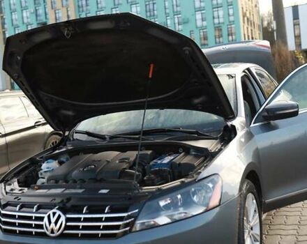 Серый Фольксваген Пассат, объемом двигателя 2.5 л и пробегом 140 тыс. км за 9900 $, фото 22 на Automoto.ua