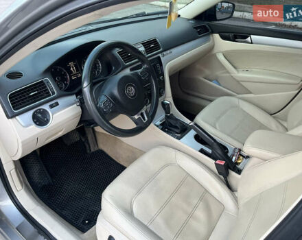 Сірий Фольксваген Пассат, об'ємом двигуна 2.5 л та пробігом 150 тис. км за 11700 $, фото 7 на Automoto.ua