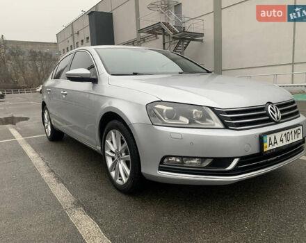 Серый Фольксваген Пассат, объемом двигателя 1.8 л и пробегом 351 тыс. км за 8500 $, фото 2 на Automoto.ua