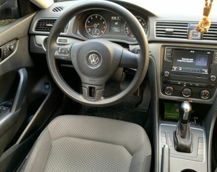 Серый Фольксваген Пассат, объемом двигателя 2.5 л и пробегом 180 тыс. км за 9800 $, фото 7 на Automoto.ua