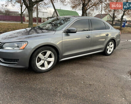 Серый Фольксваген Пассат, объемом двигателя 2.5 л и пробегом 163 тыс. км за 9200 $, фото 2 на Automoto.ua