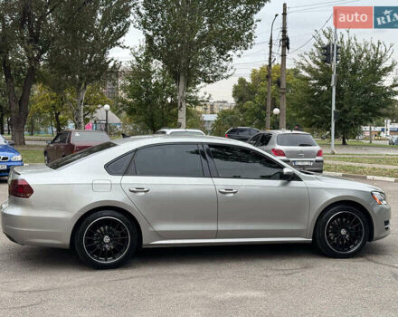 Сірий Фольксваген Пассат, об'ємом двигуна 2.5 л та пробігом 253 тис. км за 10490 $, фото 5 на Automoto.ua