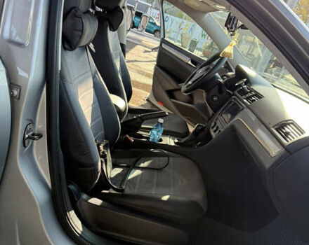 Сірий Фольксваген Пассат, об'ємом двигуна 2.48 л та пробігом 263 тис. км за 9000 $, фото 18 на Automoto.ua