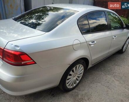 Серый Фольксваген Пассат, объемом двигателя 1.39 л и пробегом 160 тыс. км за 10000 $, фото 16 на Automoto.ua