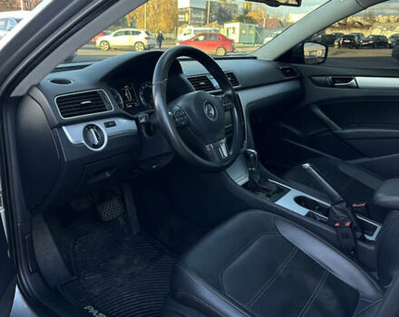 Серый Фольксваген Пассат, объемом двигателя 2.5 л и пробегом 174 тыс. км за 9999 $, фото 4 на Automoto.ua