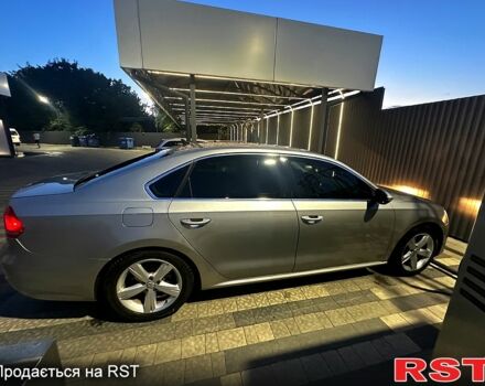 Серый Фольксваген Пассат, объемом двигателя 2.5 л и пробегом 195 тыс. км за 10700 $, фото 4 на Automoto.ua