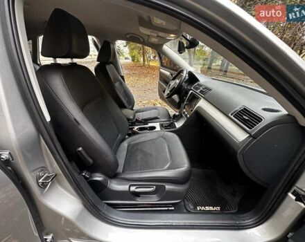 Фольксваген Пассат 2012 у Києві на Automoto.ua Сірий Фольксваген Пассат, об'ємом двигуна 2.5 л та пробігом 205 тис. км за 8299 $, фото 30 на Automoto.ua