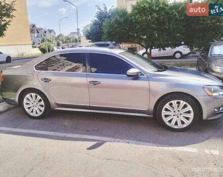 Сірий Фольксваген Пассат, об'ємом двигуна 2.5 л та пробігом 202 тис. км за 11999 $, фото 4 на Automoto.ua