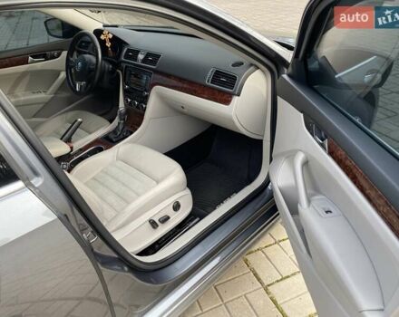 Серый Фольксваген Пассат, объемом двигателя 2.48 л и пробегом 224 тыс. км за 12000 $, фото 17 на Automoto.ua