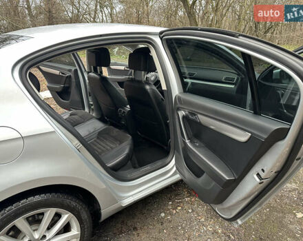 Сірий Фольксваген Пассат, об'ємом двигуна 1.8 л та пробігом 257 тис. км за 8999 $, фото 29 на Automoto.ua