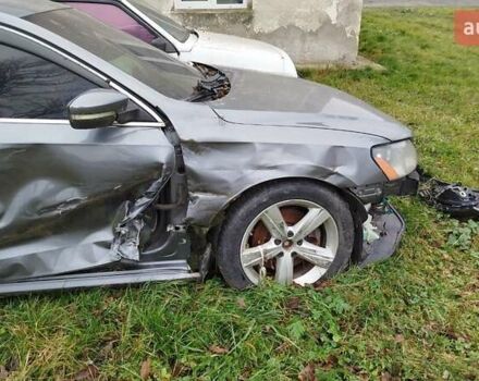 Серый Фольксваген Пассат, объемом двигателя 2.5 л и пробегом 210 тыс. км за 4200 $, фото 5 на Automoto.ua