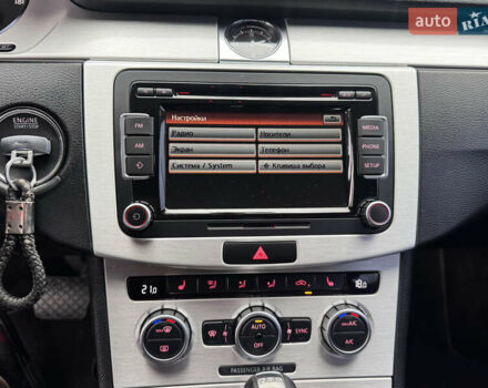 Серый Фольксваген Пассат, объемом двигателя 1.8 л и пробегом 145 тыс. км за 12990 $, фото 4 на Automoto.ua