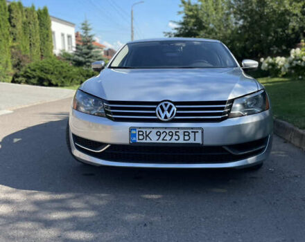 Серый Фольксваген Пассат, объемом двигателя 2.5 л и пробегом 179 тыс. км за 11300 $, фото 2 на Automoto.ua