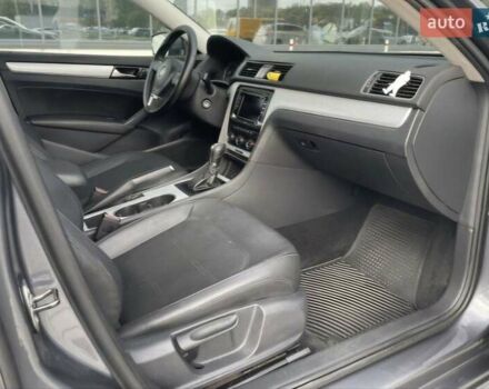 Сірий Фольксваген Пассат, об'ємом двигуна 2.48 л та пробігом 123 тис. км за 11300 $, фото 18 на Automoto.ua