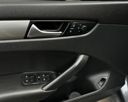 Фольксваген Пассат 2013 в Кривом Роге на Automoto.ua Серый Фольксваген Пассат, объемом двигателя 2.5 л и пробегом 185 тыс. км за 9400 $, фото 8 на Automoto.ua