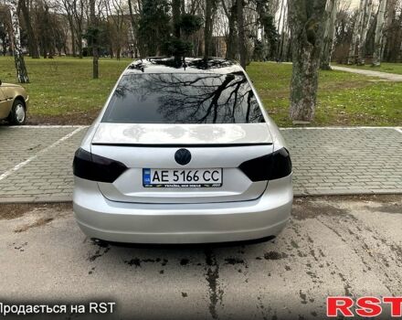 Сірий Фольксваген Пассат, об'ємом двигуна 2.5 л та пробігом 176 тис. км за 9500 $, фото 8 на Automoto.ua