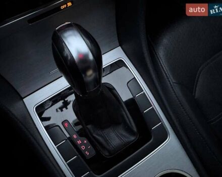 Серый Фольксваген Пассат, объемом двигателя 2.5 л и пробегом 236 тыс. км за 11800 $, фото 28 на Automoto.ua