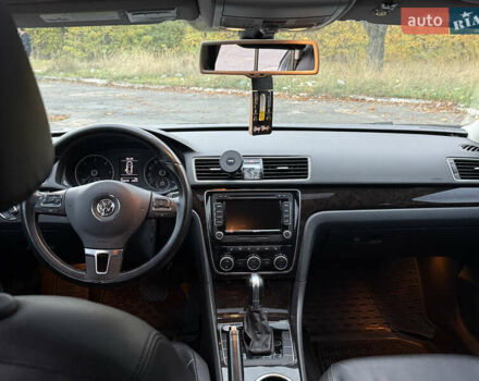 Серый Фольксваген Пассат, объемом двигателя 1.97 л и пробегом 234 тыс. км за 14000 $, фото 14 на Automoto.ua