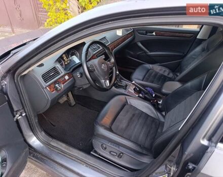 Сірий Фольксваген Пассат, об'ємом двигуна 2 л та пробігом 170 тис. км за 11500 $, фото 4 на Automoto.ua