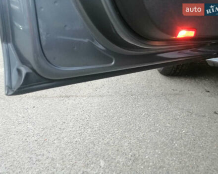 Серый Фольксваген Пассат, объемом двигателя 2.5 л и пробегом 233 тыс. км за 10000 $, фото 3 на Automoto.ua