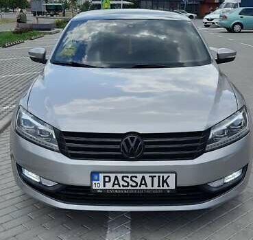 Серый Фольксваген Пассат, объемом двигателя 2.5 л и пробегом 219 тыс. км за 12000 $, фото 9 на Automoto.ua