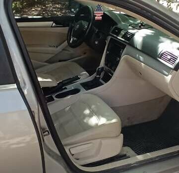 Серый Фольксваген Пассат, объемом двигателя 2.48 л и пробегом 207 тыс. км за 8000 $, фото 3 на Automoto.ua