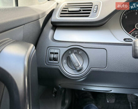 Серый Фольксваген Пассат, объемом двигателя 1.97 л и пробегом 247 тыс. км за 11500 $, фото 19 на Automoto.ua