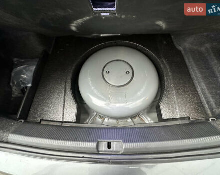 Сірий Фольксваген Пассат, об'ємом двигуна 2.5 л та пробігом 221 тис. км за 9800 $, фото 18 на Automoto.ua