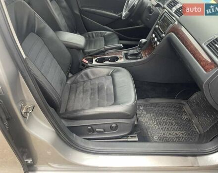 Серый Фольксваген Пассат, объемом двигателя 2.5 л и пробегом 124 тыс. км за 12500 $, фото 8 на Automoto.ua