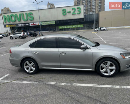 Сірий Фольксваген Пассат, об'ємом двигуна 2.5 л та пробігом 196 тис. км за 10500 $, фото 10 на Automoto.ua