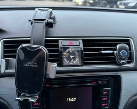 Сірий Фольксваген Пассат, об'ємом двигуна 2.5 л та пробігом 236 тис. км за 11800 $, фото 19 на Automoto.ua