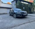 Серый Фольксваген Пассат, объемом двигателя 1.97 л и пробегом 200 тыс. км за 12000 $, фото 1 на Automoto.ua