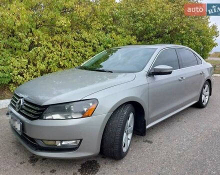 Серый Фольксваген Пассат, объемом двигателя 2.48 л и пробегом 219 тыс. км за 9800 $, фото 1 на Automoto.ua