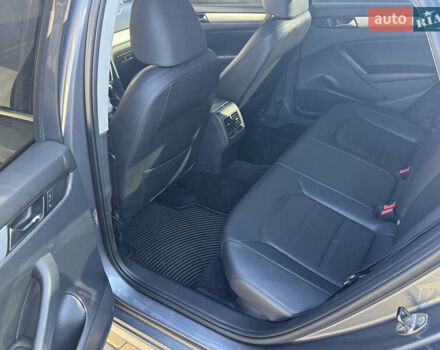 Фольксваген Пассат 2013 в Корсунь-Шевченковском на Automoto.ua Серый Фольксваген Пассат, объемом двигателя 2.5 л и пробегом 156 тыс. км за 10900 $, фото 17 на Automoto.ua