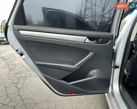 Серый Фольксваген Пассат, объемом двигателя 2.48 л и пробегом 187 тыс. км за 9800 $, фото 16 на Automoto.ua