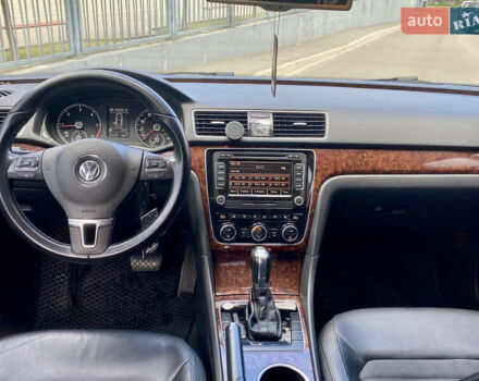 Сірий Фольксваген Пассат, об'ємом двигуна 2 л та пробігом 237 тис. км за 13000 $, фото 11 на Automoto.ua