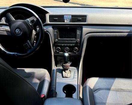 Сірий Фольксваген Пассат, об'ємом двигуна 2.5 л та пробігом 155 тис. км за 9400 $, фото 5 на Automoto.ua